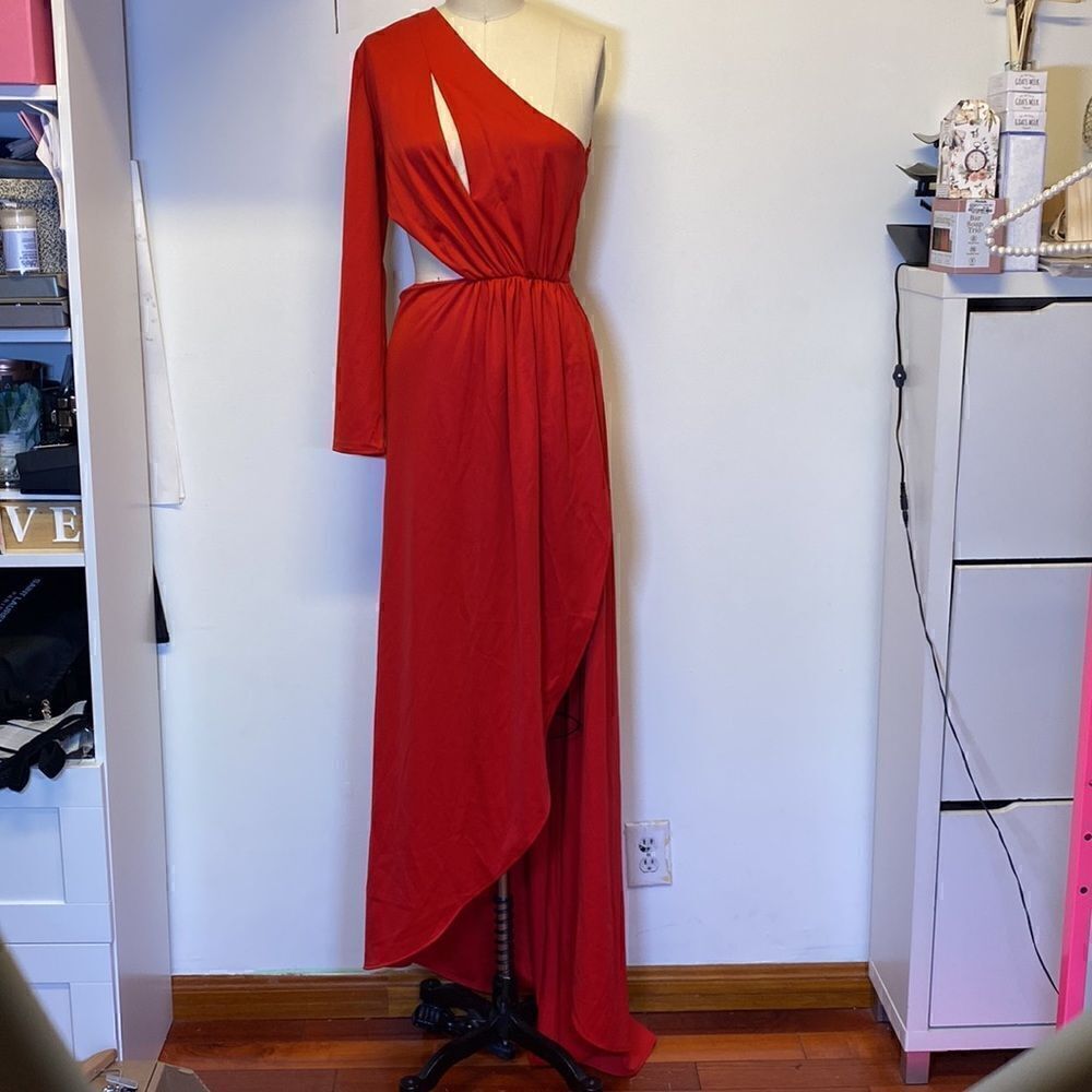 Yaura Salewa Red Dress One-Shoulder Maxi Gownin Viscose — image 6 of 8